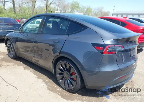2023 Tesla Model Y Performance Dual Motor All-Wheel Drive z USA, uszkodzony, nr VIN 7SAYGDEF9PF972200